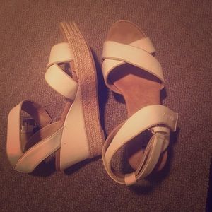 White mountain wedges size 6